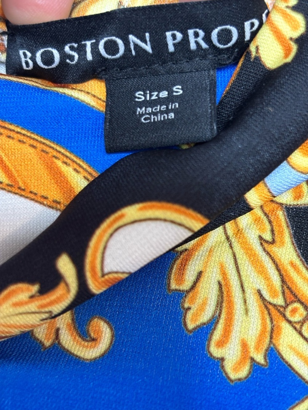 Boston Proper Blue Gold Baroque Ruched Mock Neck Long Sleeve Top Size Small - Picture 4 of 9